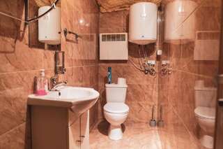 Отели эконом-класса Albatros Noclegi Жешув Трехместный номер с собственной ванной комнатой-10